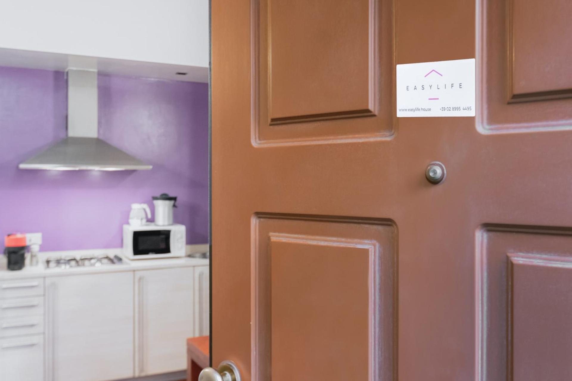 Easylife - Elegante In Moscova * Milan